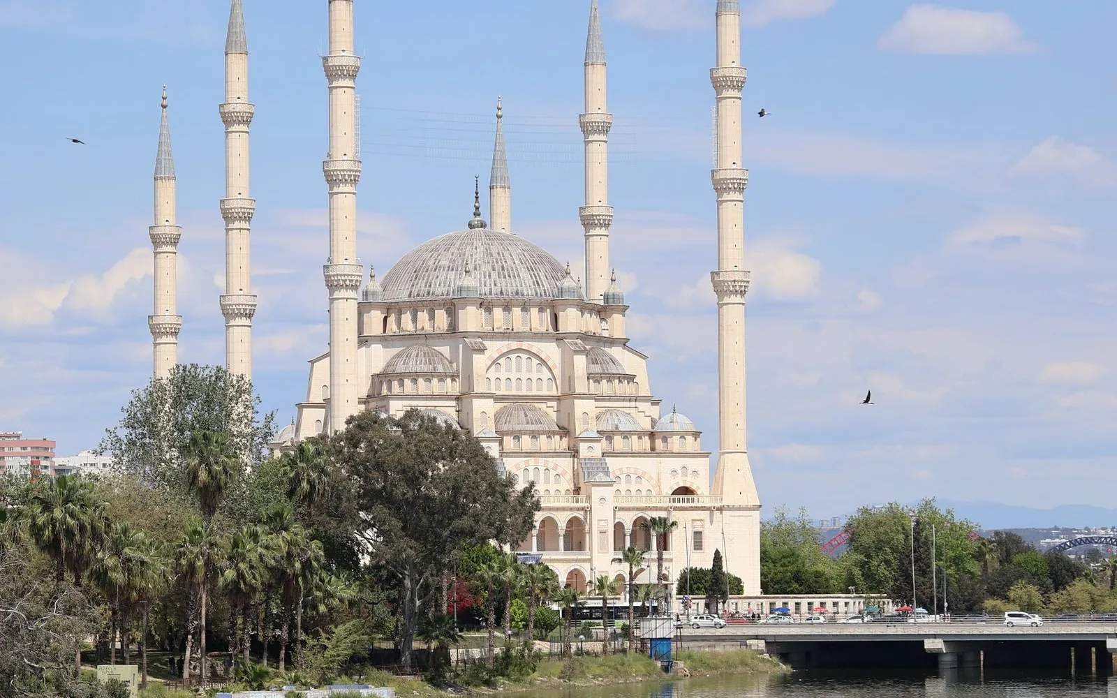 From Adana to Cukurova Airport: Leaving from Seyhan, the Centre and the Bus Terminal
