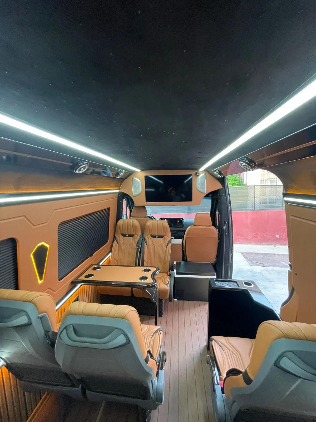 Mercedes Sprinter - photo 2